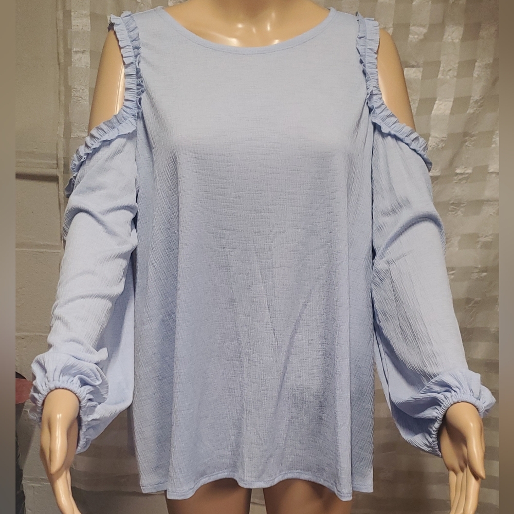 Lauren Conrad, Women's Light Blue Cold Shoulder Long Sleeve Top.  Size L.